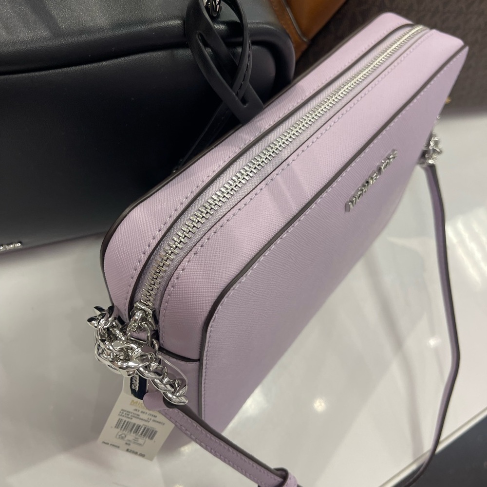 MICHAEL KORS Jet Set Large Saffiano Leather EW Crossbody Bag
Light Quartz
NWT - Picture 8 of 16
